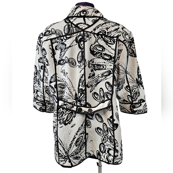 Chico's Black & White Butterfly Floral Linen Button Up Jacket Size 16 Women B11 - Picture 5 of 10